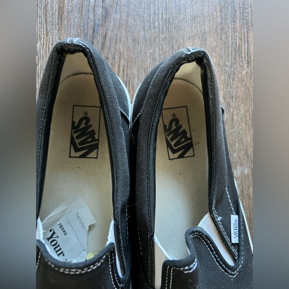 Men’s size 12 Black classic Vans slip ons. - Picture 3 of 8